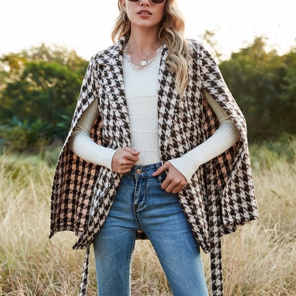 BellanBlue Black and White Houndstooth Cape - Picture 10 of 15